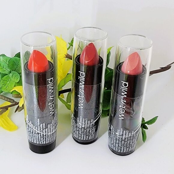 NWT Wet n Wild Full-Sized Lipsticks in Set of 3 - Picture 1 of 1